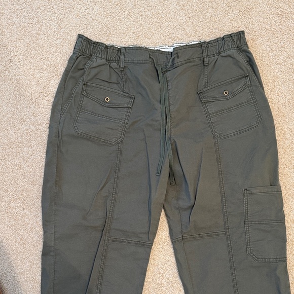 Pilcro Dark Gray Cargo Pants for Men - Picture 2 of 8